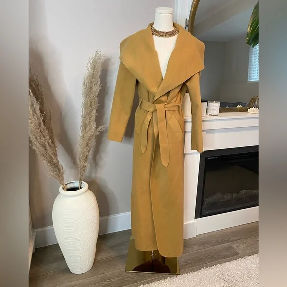 Coat - Picture 6 of 7